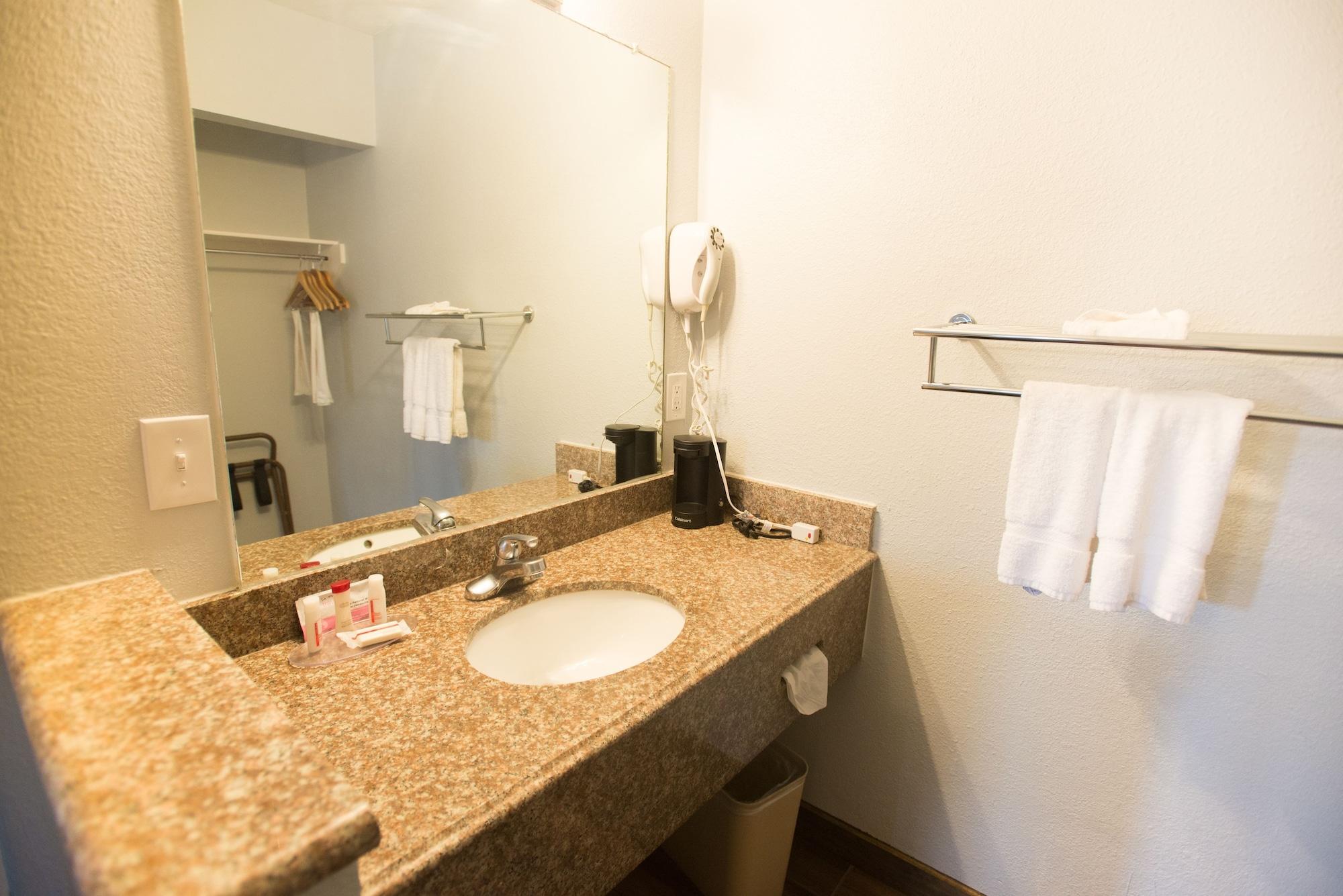 סן דייגו Ramada By Wyndham Near Seaworld / Mission Beach מראה חיצוני תמונה