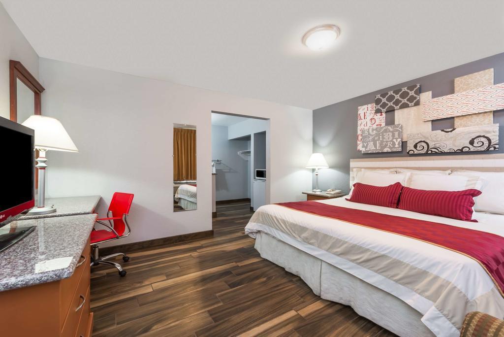 סן דייגו Ramada By Wyndham Near Seaworld / Mission Beach מראה חיצוני תמונה