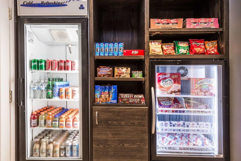 סן דייגו Ramada By Wyndham Near Seaworld / Mission Beach מראה חיצוני תמונה